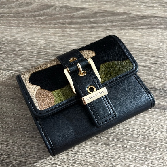 MK Colby Small Camouflage Print Calf Hair Tri-Fold Wallet NWT - Picture 1 of 8
